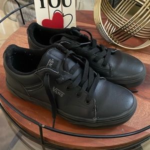 Vans canvas sneakers size 3 youth unisex